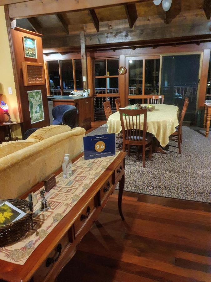 Tamborine Mountain Bed And Breakfast Bed & Breakfast 4*