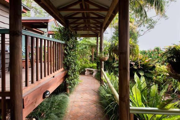 Tamborine Mountain Bed And Breakfast Bed & Breakfast 4*