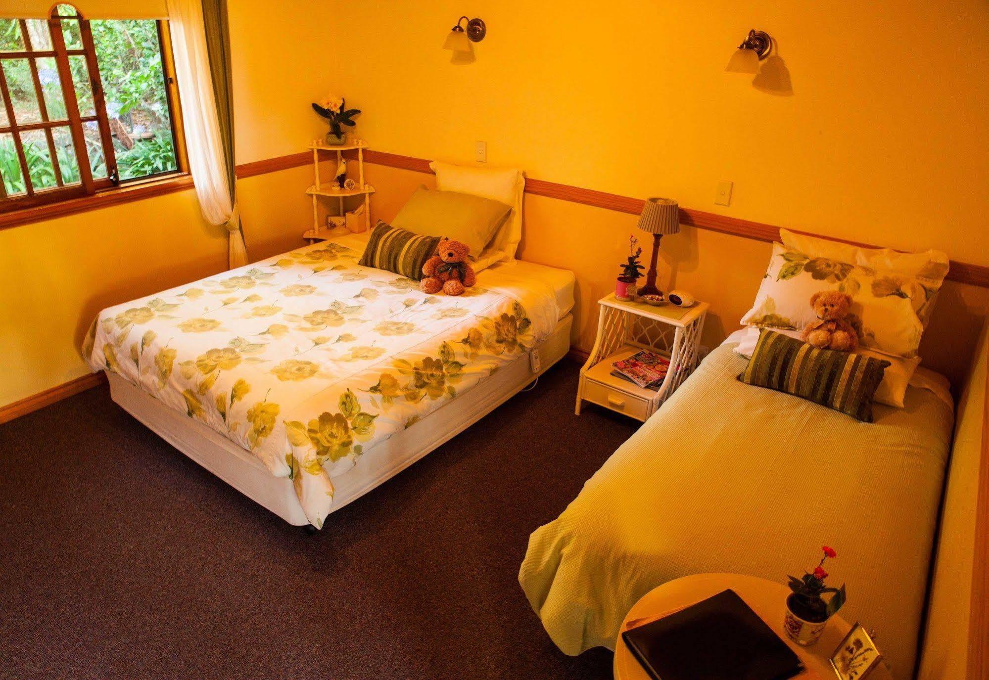 Tamborine Mountain Bed And Breakfast Bed & Breakfast