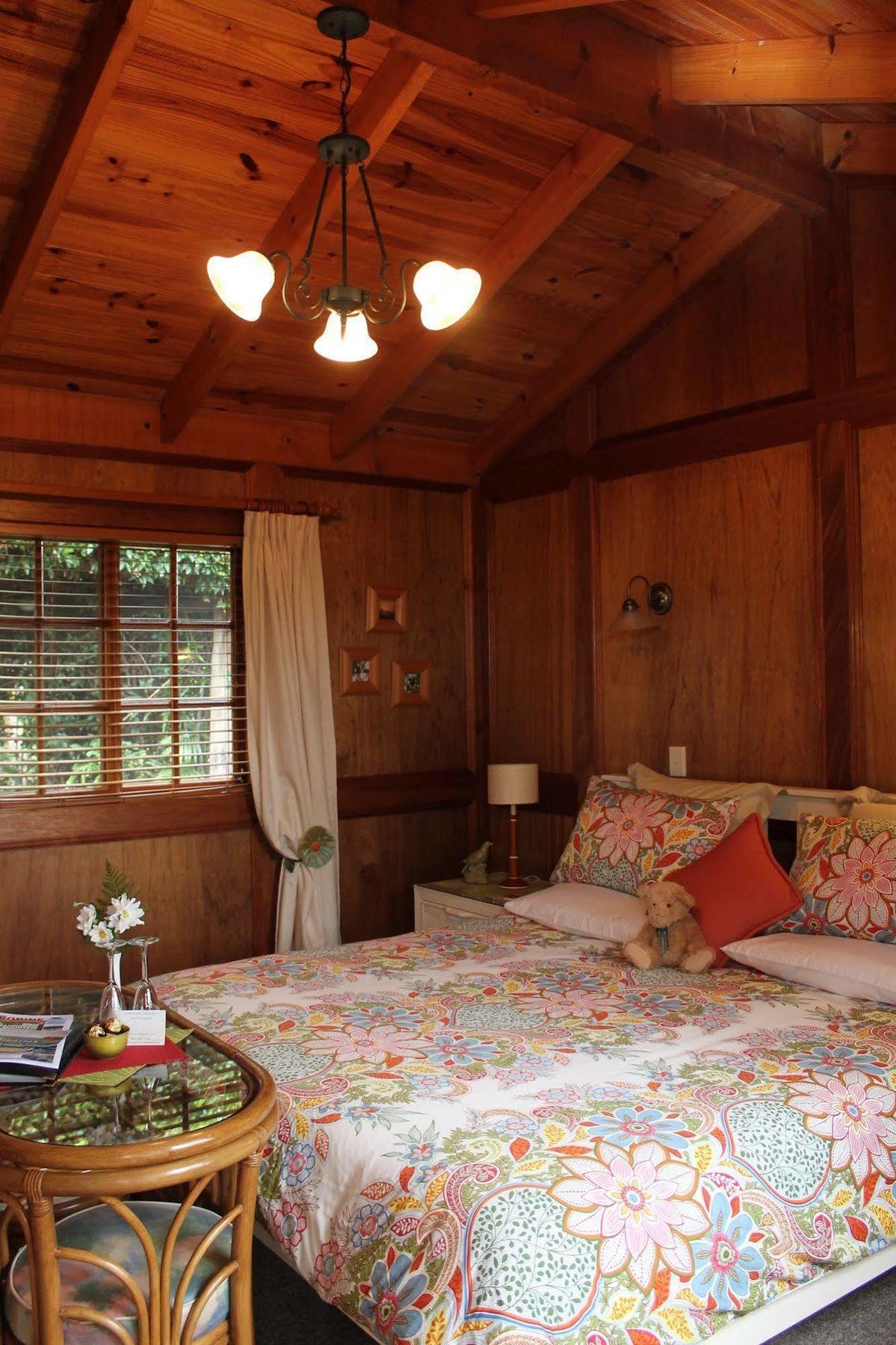 Tamborine Mountain Bed And Breakfast Bed & Breakfast 4*